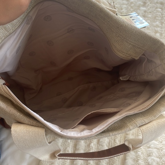 Tote bag with tags attached!! - Picture 3 of 4